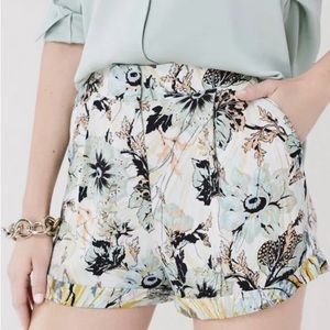 Diane Von Furstenberg- flower print shorts